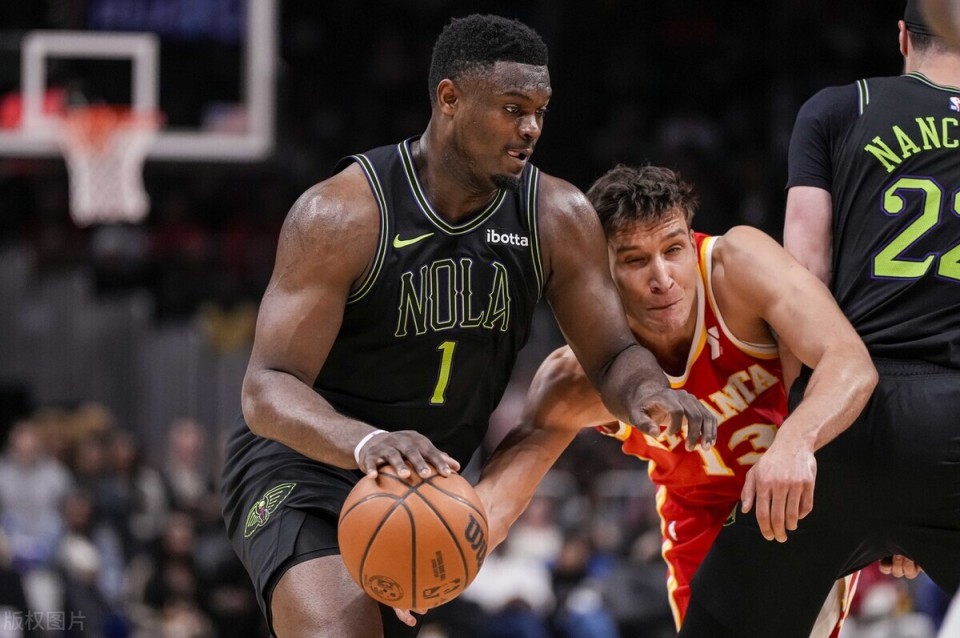 包含日本男篮鏖战鹈鹕，利拉德完成帽子戏法的词条